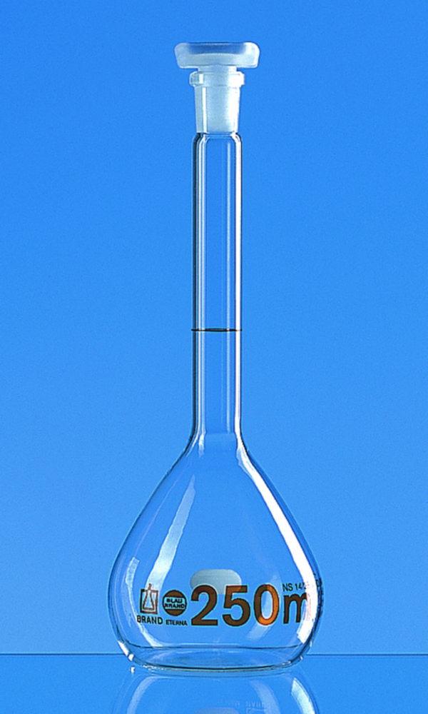 BRAND Volumetric Flask, USP, BLAUBRAND ETERNA, Class A, DE-M, 2.000 ml, NS 29/32, Boro 3.3, with PP Stopper, USP Individual Certificate


