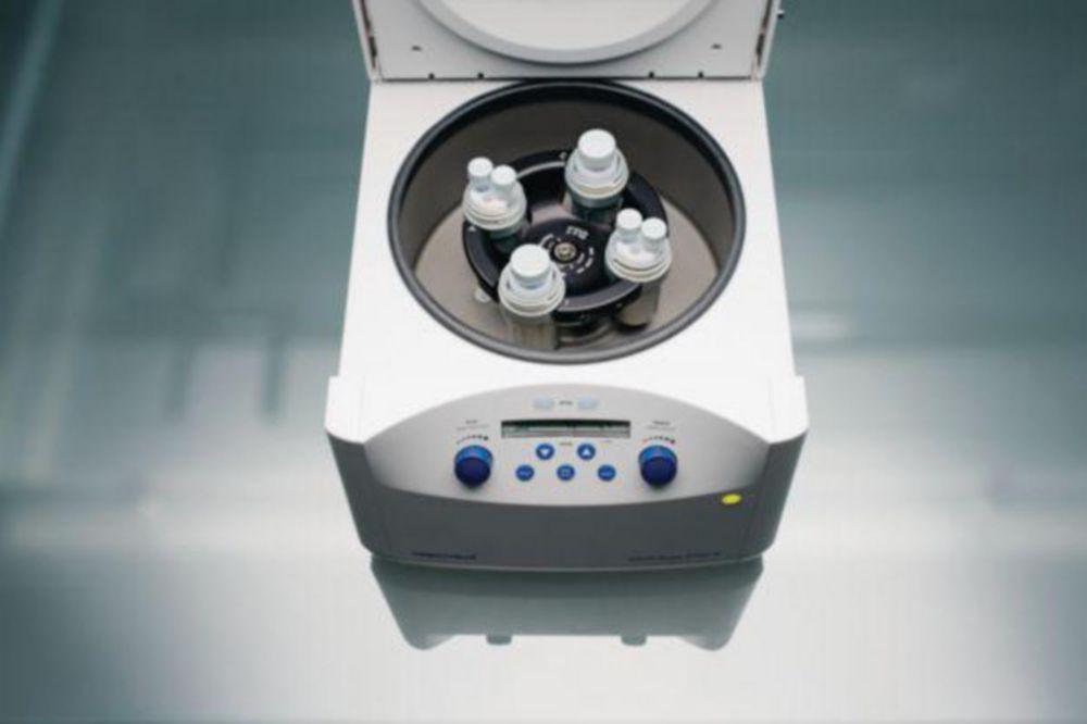 Eppendorf Centrifuge 5702 R 230 V/50-60 Hz, including Rotor A-4-38 and 15/50 mL Adapters