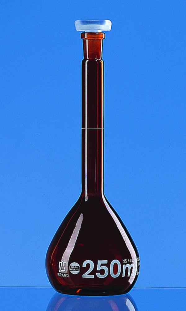 BRAND Volumetric Flask 50mL BLAUBRAND Class A KB Amber Glass Boro 3.3, NS 14/23, PP Stopper, Pack of 2


