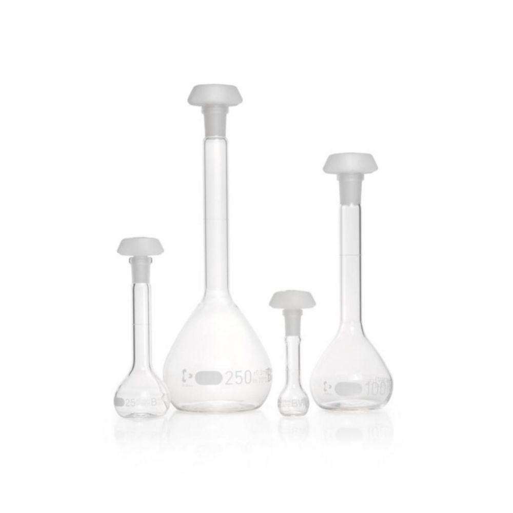DWK Duran Volumetric Flask 200 ml, Class B White Graduation, One Graduation Mark, Polyethylene Stopper, NS 14/23