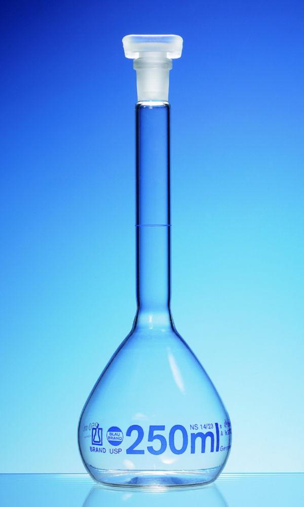 BRAND Volumetric Flask, USP, BLAUBRAND, Class A, DE-M, 200 ml, NS 14/23, Boro 3.3, with PP Stopper, USP Individual Certificate


